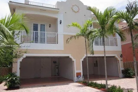 606 SW 10th St, Fort Lauderdale FL 33315