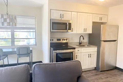 1030 N Victoria Park Rd # 5, Fort Lauderdale FL 33304