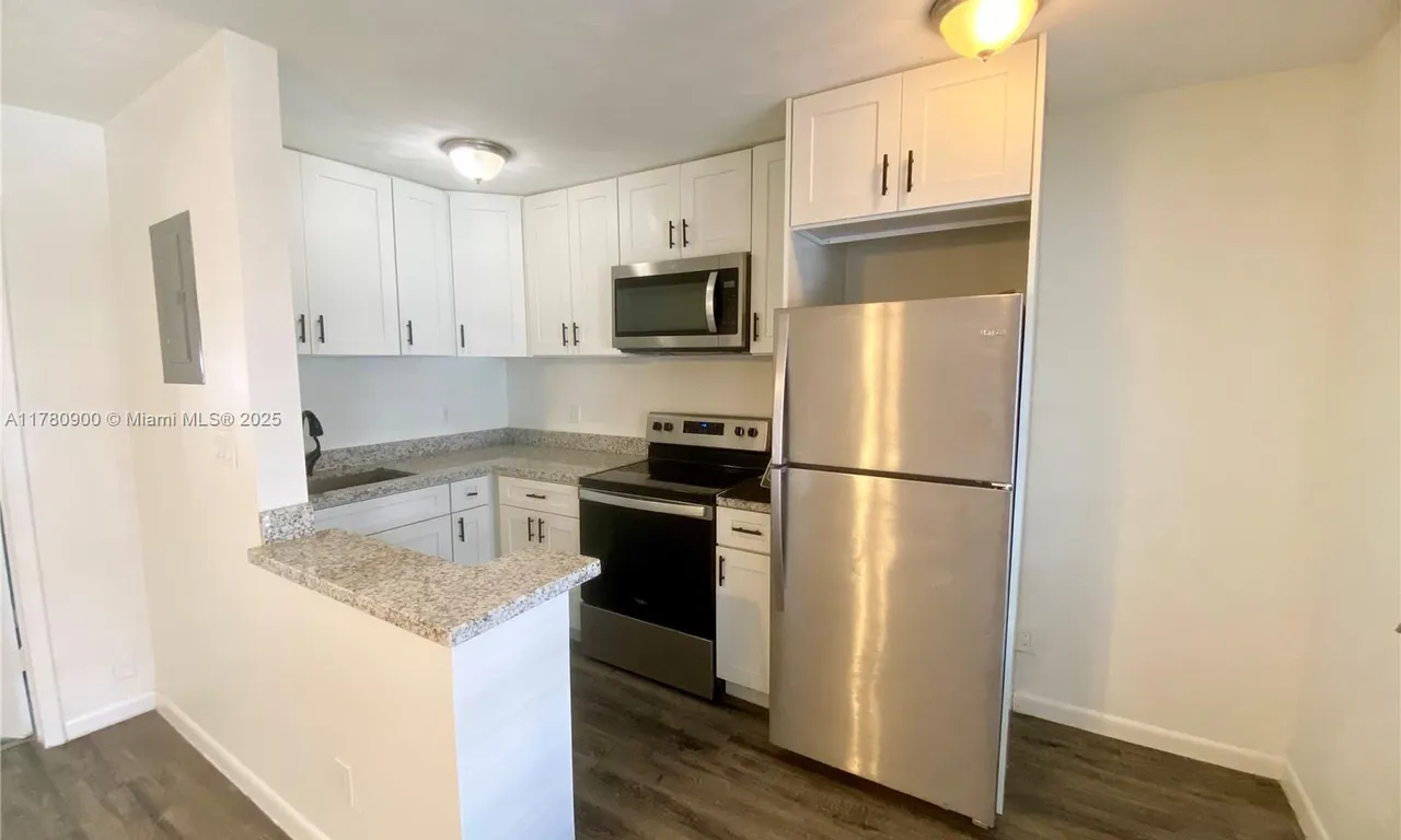 1030 N Victoria Park Rd # 9, Fort Lauderdale FL 33304