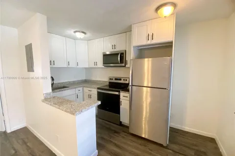 1030 N Victoria Park Rd # 9, Fort Lauderdale FL 33304