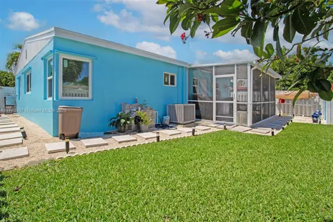 5424 NE 3rd Ter, Oakland Park FL 33334
