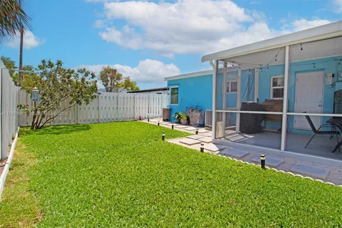 5424 NE 3rd Ter, Oakland Park FL 33334
