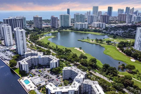 3475 N Country Club Dr # 503, Aventura FL 33180