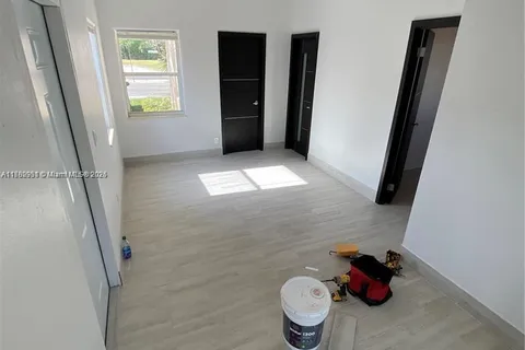 2325 Taylor St # 9, Hollywood FL 33020