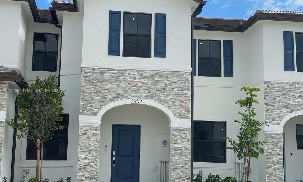 23419 SW 127th Pl # 23419, Miami FL 33032