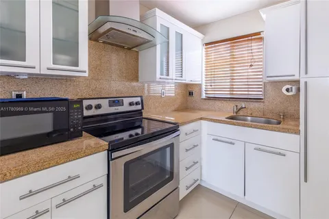 8055 NW 8th St # 7, Miami FL 33126