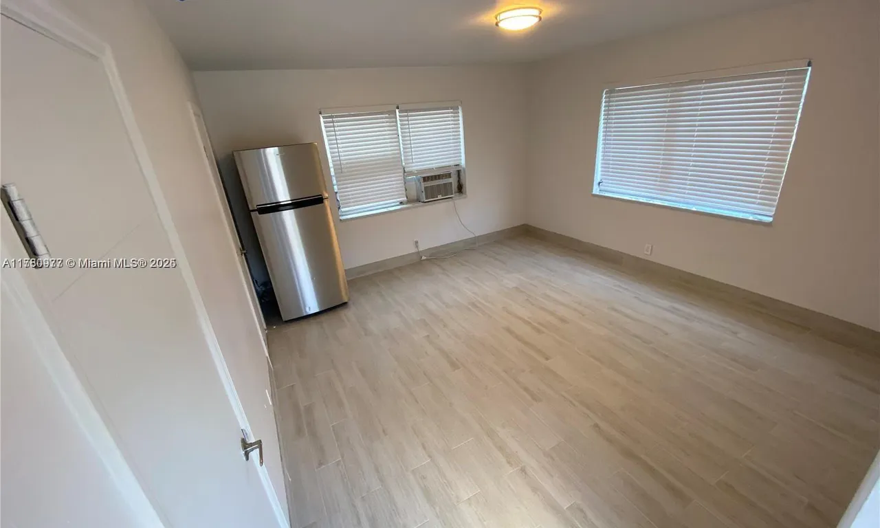 1723 Liberty St # 6, Hollywood FL 33020