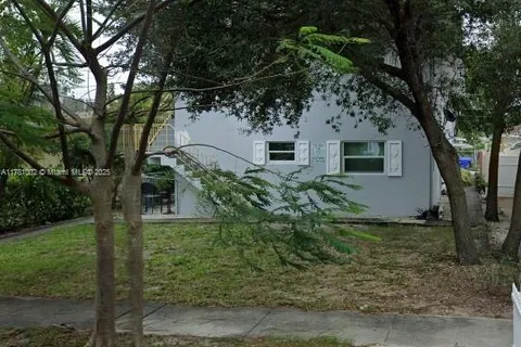 2022 Pierce St # 201, Hollywood FL 33020