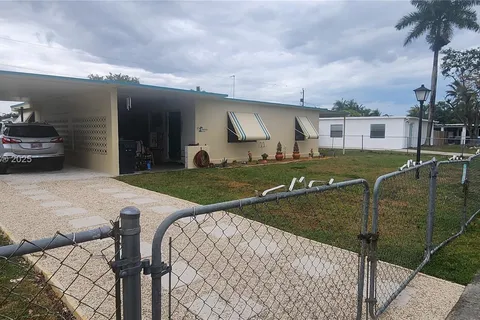 15445 Garfield Dr, Homestead FL 33033