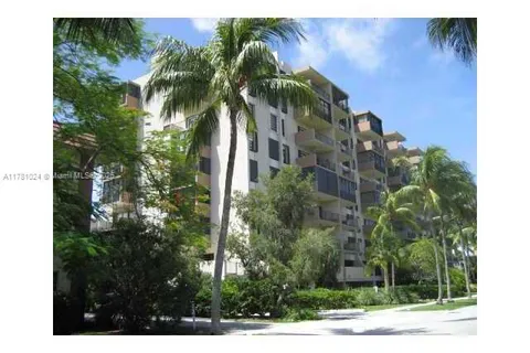 575 CRANDON BL # 303, Key Biscayne FL 33149
