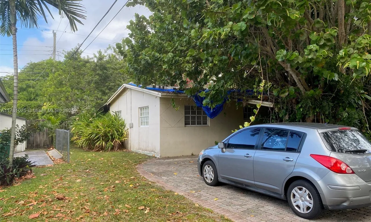 5244 SW 89th Ave, Miami FL 33165
