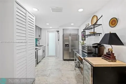 629 Kensington Pl # B, Wilton Manors FL 33305