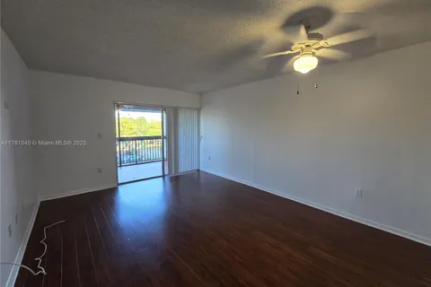 721 N Pine Island Rd # 417, Plantation FL 33324