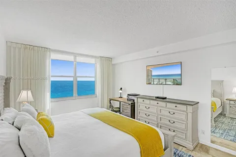 2501 S Ocean Dr, Hollywood FL 33019