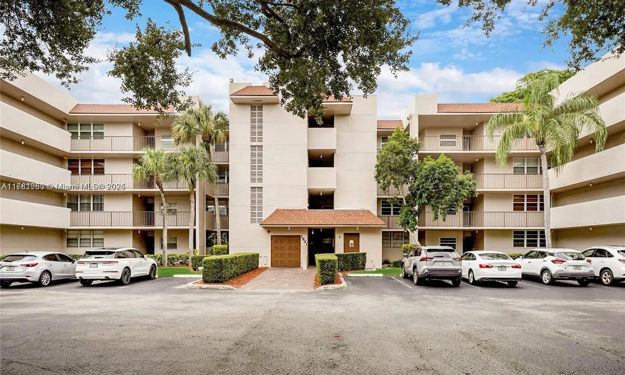 9510 Seagrape Dr # 406, Davie FL 33324