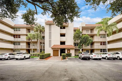 9510 Seagrape Dr # 406, Davie FL 33324