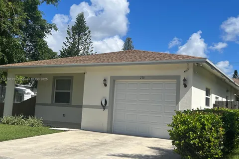 210 SW 4th St # 210, Dania Beach FL 33004