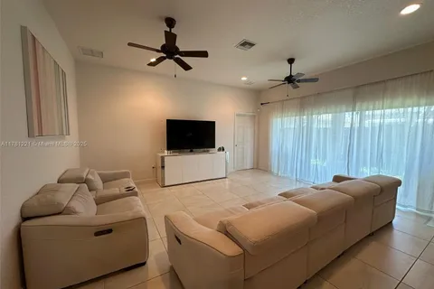 210 SW 4th St # 210, Dania Beach FL 33004