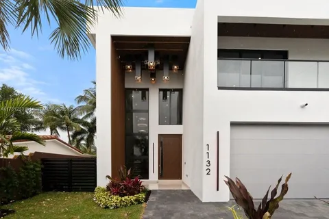 1132 SE 6th Ter, Fort Lauderdale FL 33316