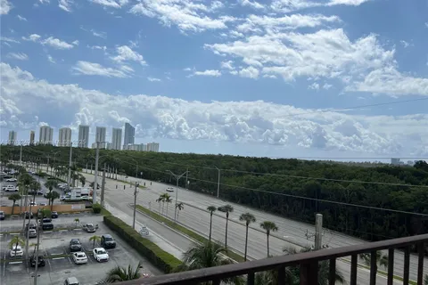 2903 N Miami Beach Blvd # 702, North Miami Beach FL 33160