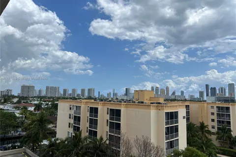 2903 N Miami Beach Blvd # 702, North Miami Beach FL 33160