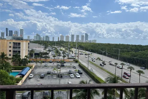 2903 N Miami Beach Blvd # 702, North Miami Beach FL 33160