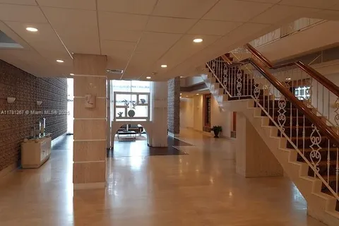 2899 Collins Ave # 1401, Miami Beach FL 33140