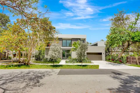 2851 W 2851 W Trade Ave, Miami FL 33133