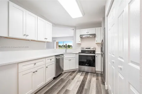 3433 NW 44th St # 102, Oakland Park FL 33309
