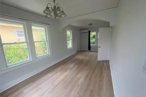 1350 SW 13th St Rear, Miami FL 33145