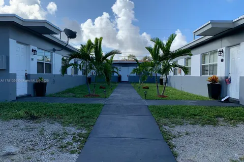 2300 Douglas St # 1, Hollywood FL 33020