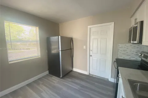 2300 Douglas St # 1, Hollywood FL 33020