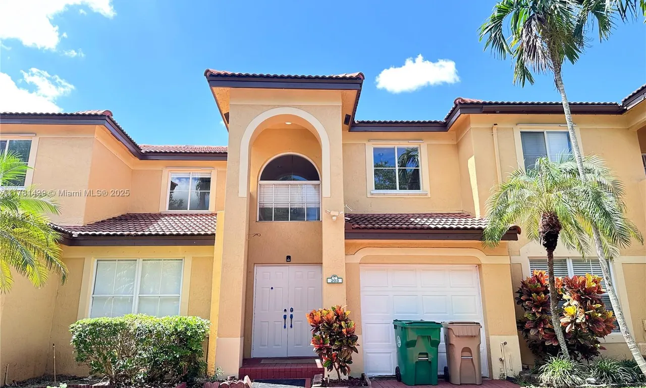 203 Maple Ter # 203, Davie FL 33325