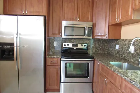 7501 NW 16th St # 3307, Plantation FL 33313