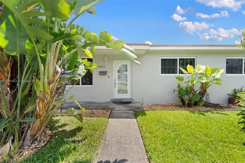14621 NW 13th Rd, Miami FL 33167