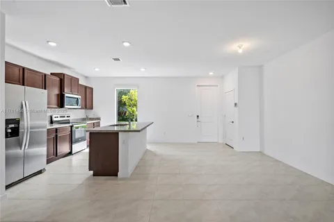 409 NW 17th St, Fort Lauderdale FL 33311