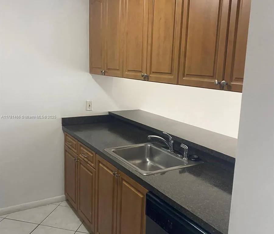 8560 N Sherman Cir # 304, Miramar FL 33025