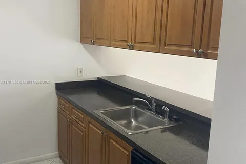 8560 N Sherman Cir # 304, Miramar FL 33025