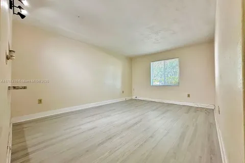 8601 SW 68 CT # 5, Pinecrest FL 33143