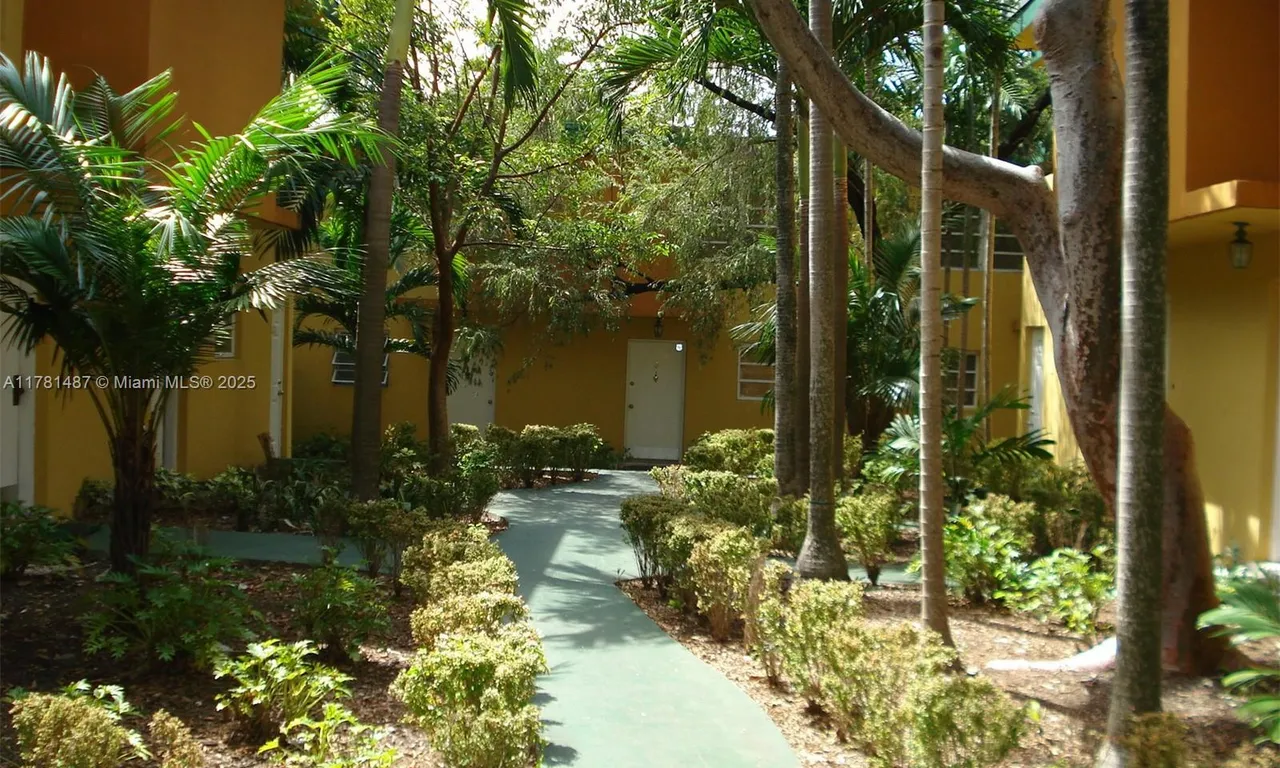 3000 Bird Ave # 1C, Miami FL 33133