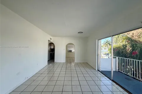 7271 Gary Ave # 7, Miami Beach FL 33141
