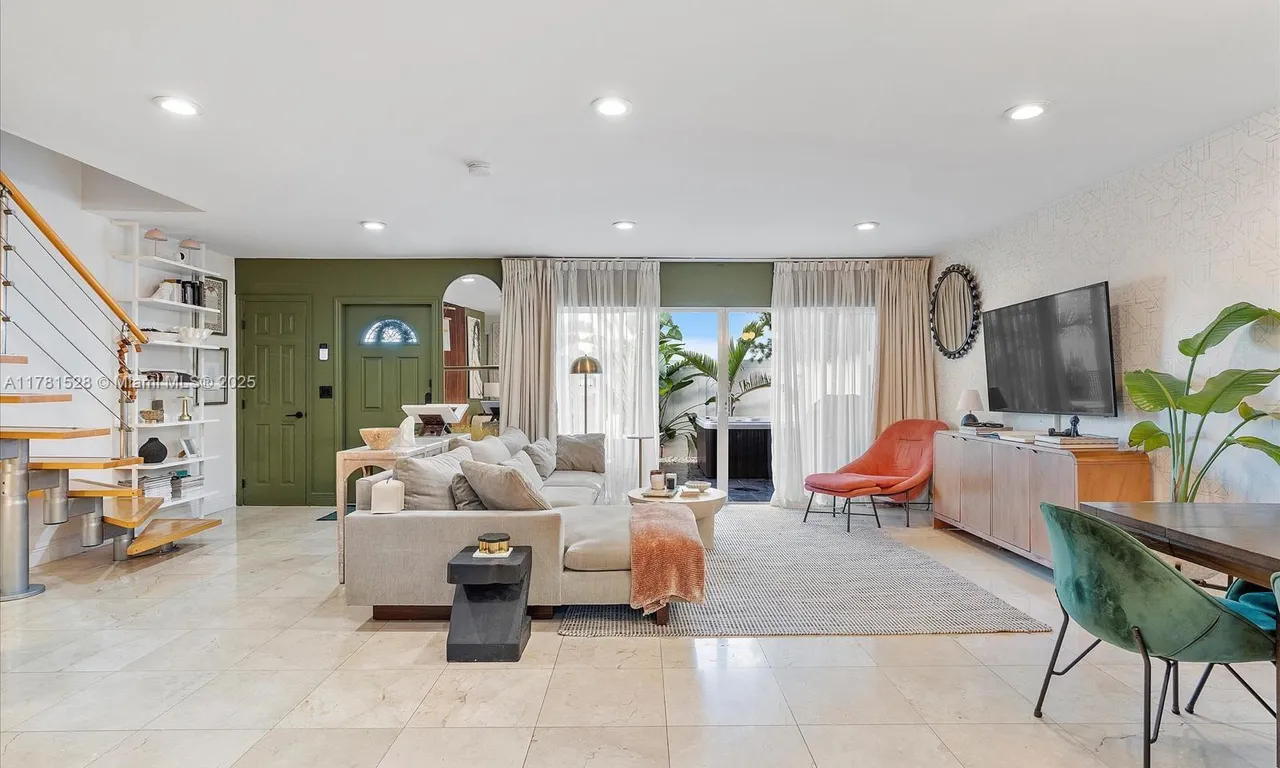 7410 Gary Ave, Miami Beach FL 33141
