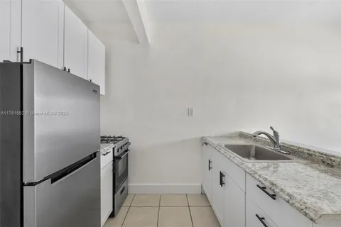 8135 Crespi Blvd # 4, Miami Beach FL 33141