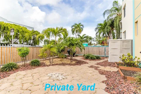 639 12th St # 1, Miami Beach FL 33139