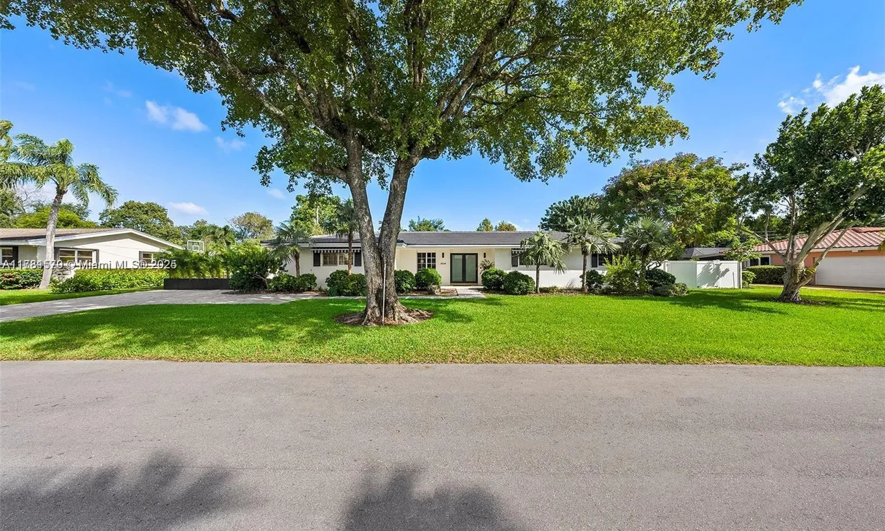 13041 SW 70th Ave, Pinecrest FL 33156