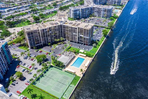 600 Parkview Dr # 625, Hallandale Beach FL 33009