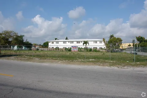1790 NE 149, North Miami FL 33181