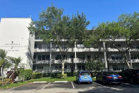 101 SW 132nd Way # 309J, Pembroke Pines FL 33027
