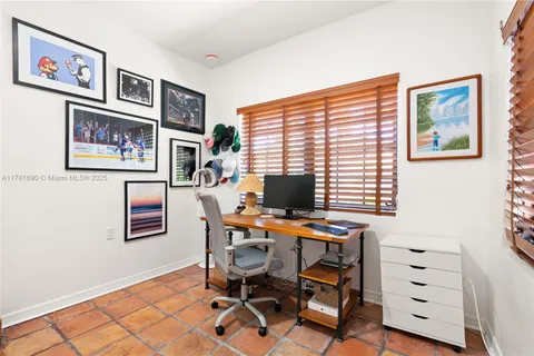 4531 Sheridan Ave, Miami Beach FL 33140