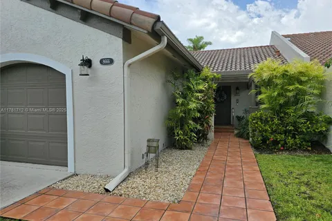 8666 SW 114th Pl, Miami FL 33173